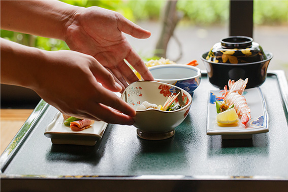 配膳イメージ